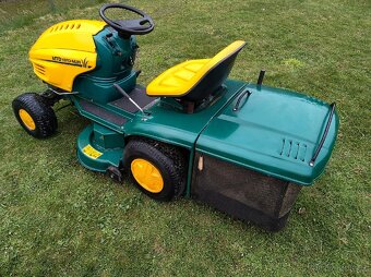 Zahradní traktor YardMan MTD - 3