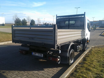 Nissan NT400 35.13/1 třístranný sklápěč - 3