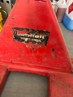 Paletový vozík značky Einhell TC PT 2500 - 3