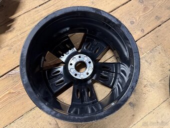 Nový litý disk Peugeot 7.5Jx18 5x108 - 3