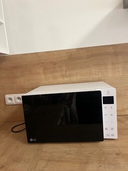 Mikrovlnka LG - 3