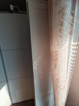 Prodám Knihovnu Ikea Hemnes - 3