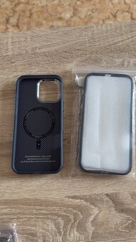Prodám ochranné sklo a kryty na iPhone 16 pro max - 3