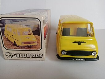 Škoda 1203 mikrobus, KDN, Kovodružstvo Náchod, stará hračka - 3