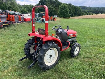 JAPONSKÝ MALOTRAKTOR YANMAR AF118D 4X4 - 3