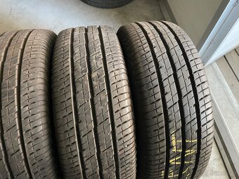 prodám letní pneumatiky 215/65/15C Continental celá sada - 3
