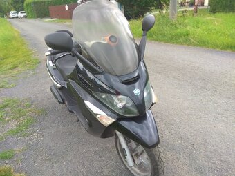 Predám Piaggio xevo 125 - 3