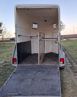 Prodám celolaminátový přívěs - přepravník na 2 koně Böckmann - 3