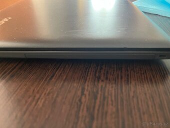 Notebook Lenovo IdeaPad 330 – i5/8GB/SSD-500GB/Radeon-530 - 3