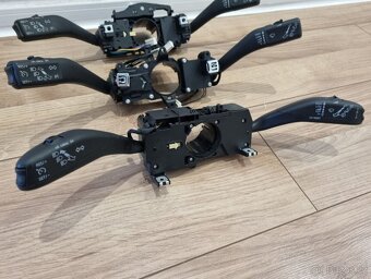 TEMPOMAT OVLÁDANIE PAČKY POD VOLANTOM - 3