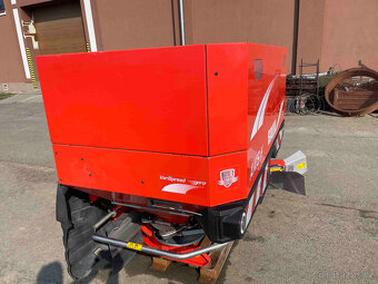 Rozmetadlo RAUCH AXIS H 30,2 - 3