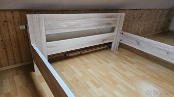 Manželska postel z masivu - 3