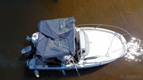 Motorová kajutova loď Jeaneau, s přívěsem - 3