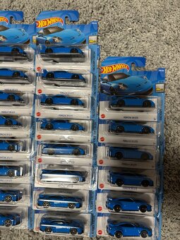 Hot Wheels Porsche 911 GT3 - 3