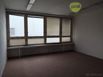 Pronájem kanceláře 78 m² - 3