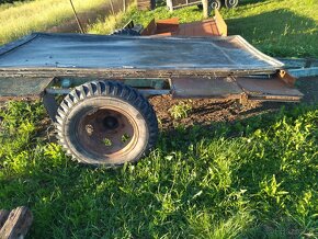 Plošina za traktor na kontejner Avia - 3