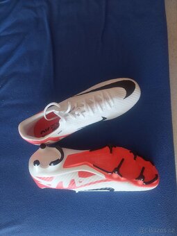 Nike MERCURIAL VAPOR 15 ACADEMY AG bílé - 3