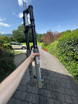 Vidlice Suntour RUX38 - 3