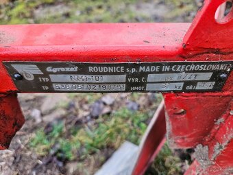 Prodám oboustranný roudnicky pluh NM1-101 na malotraktor Var - 3