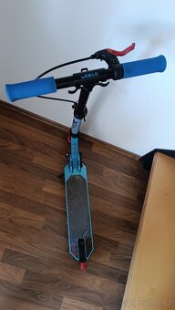 Dětská koloběžka Oxelo s brzdou na řídítkách a odpružením - 3