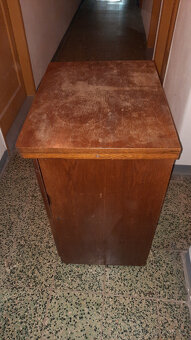 šlapací šicí stroj Minerva ve skříňce - 3