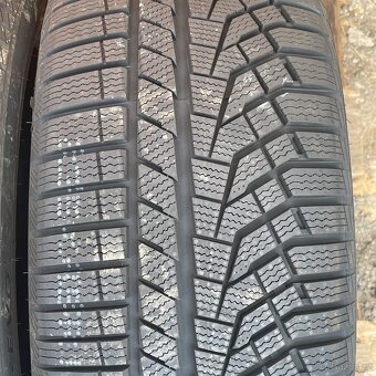 Nove Zimni pneu 235/45 R17 97V XL Sailun - 3