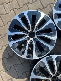 Alu Mercedes GLC 5x112 r18 8J et 32,5 - 3