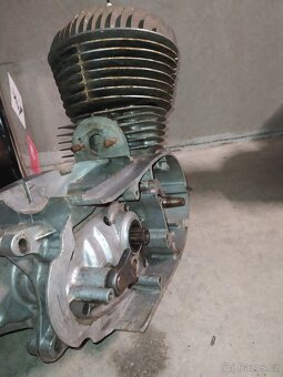 Motor ČZ 250/455 - 3