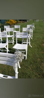 Bílé skládací židle – pronájem (svatba, oslava, párty) - 3