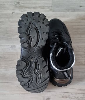 Zimní dívčí boty, vel 35 - 3