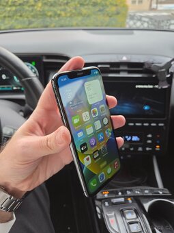 Apple iPhone X 64GB Space gray - baterie 80% - 3