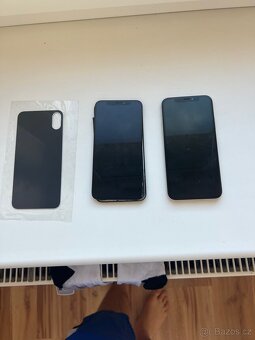 IPhone X a mnoho dílu - 3