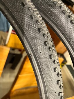 Innova 2x plast 24 x 1,5 (40 - 507), Gravel, skoro nový - 3