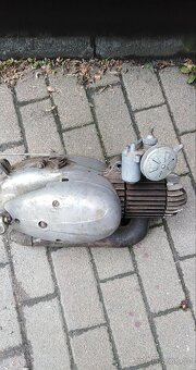 Motor Jawa pařez - 3