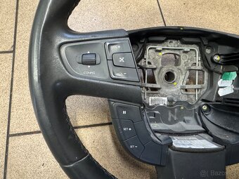 Multifunkční volant Peugeot 508 - 3