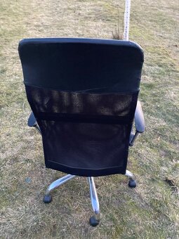 KANCELÁŘSKÁ ŽIDLE. - 3