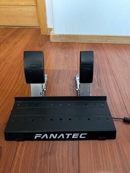 Thrustmaster T300+ Add-on+ CSL Fanatec Pedals - 3