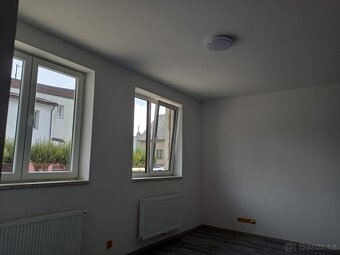 Slunný byt 2+kk (54 m²) k pronájmu Doksy - 3