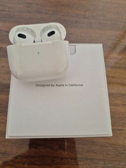 AirPods 3 generace - 3