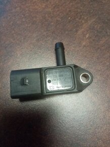 Senzor tlaku výfukových plynů VW 0281006061 - 3