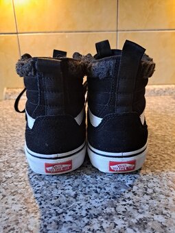 Kotníkové boty Vans - vel. 40,5 - 3