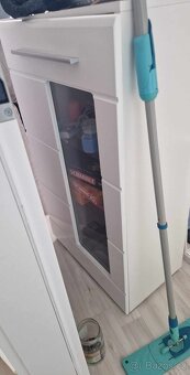 bílá obývací TV stěna (2x skříň, 1x komoda, 1x police) - [8. - 3