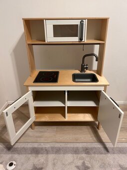Dětská kuchyňka zn. IKEA včetně vybavení - 3