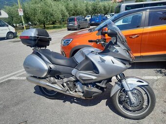 Honda Deauville 700, 2008, výborný stav - 3