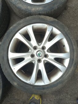 Octavia 2 ALU kola 5x112 225/45 r17 - 3
