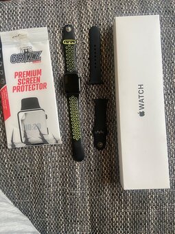 Apple Watch SE 40 mm Cellular Midnight - 3