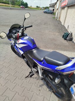 Honda cbr125 r - 3