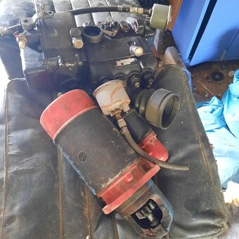 Zetor cerpadlo a starter - 3