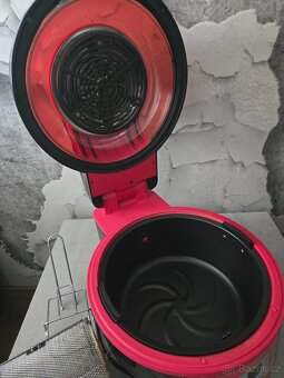 Horkovzdušná fritéza Klarstein VitAir Turbo černo-červená - 3