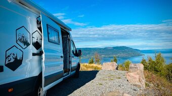 Campervan–stylová obytná dodávka s nízkým nájezdem - 3